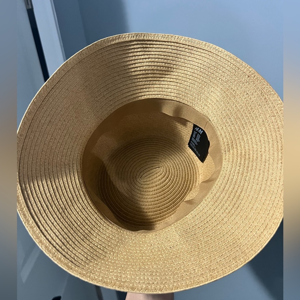 H&M hat - Picture 3 of 3